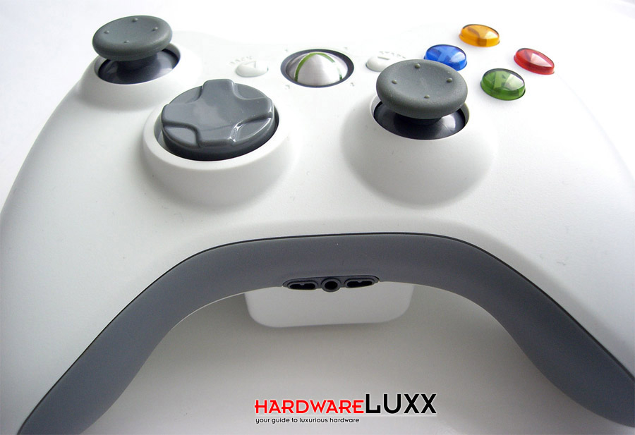 Wie auch Speed-Links Controller ist Microsofts Pendant ein Hybrid-Controller, kann also sowohl für den PC als auch an der Xbox 360 genutzt werden.