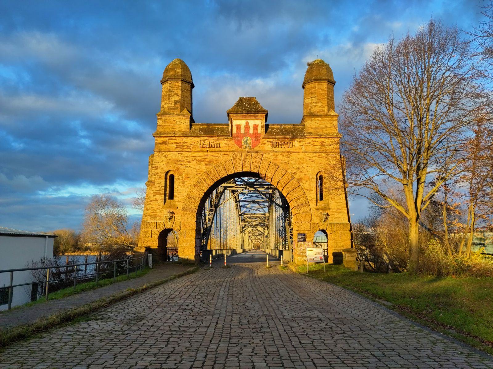 Alte Harburger Elbbrücke.jpg