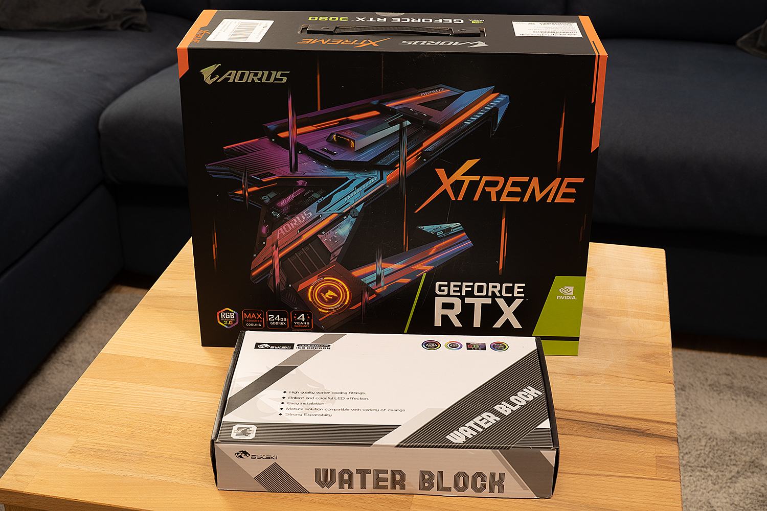 aorus_xtreme_komplett_mit_bykski.jpg