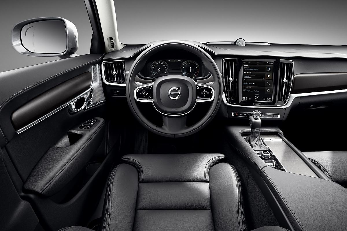 ap-20805-bild02_fahrbericht_volvo_v90_cross_country_pro_d5_awd-jpg.jpg