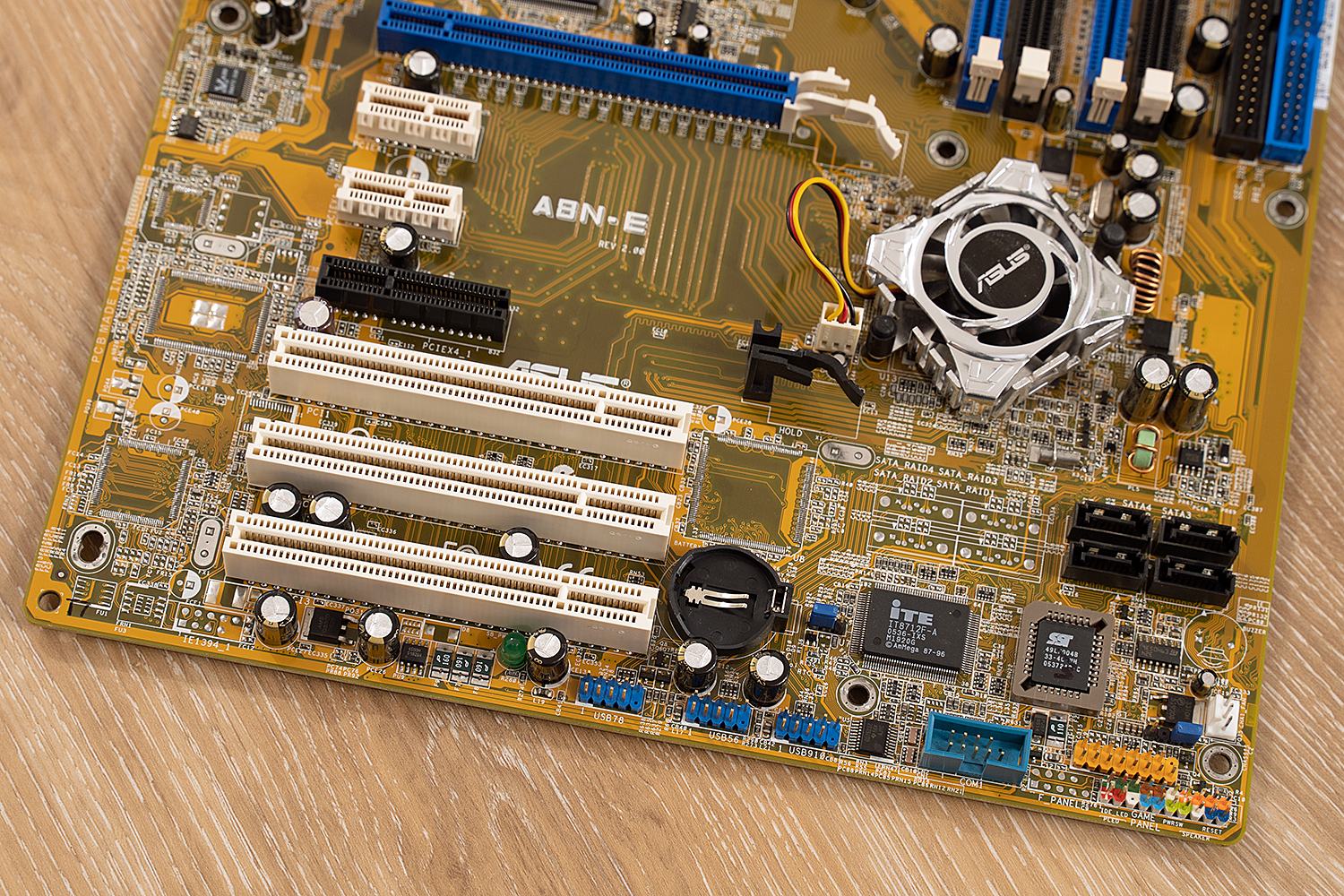 Asus A8N-E_3.jpg