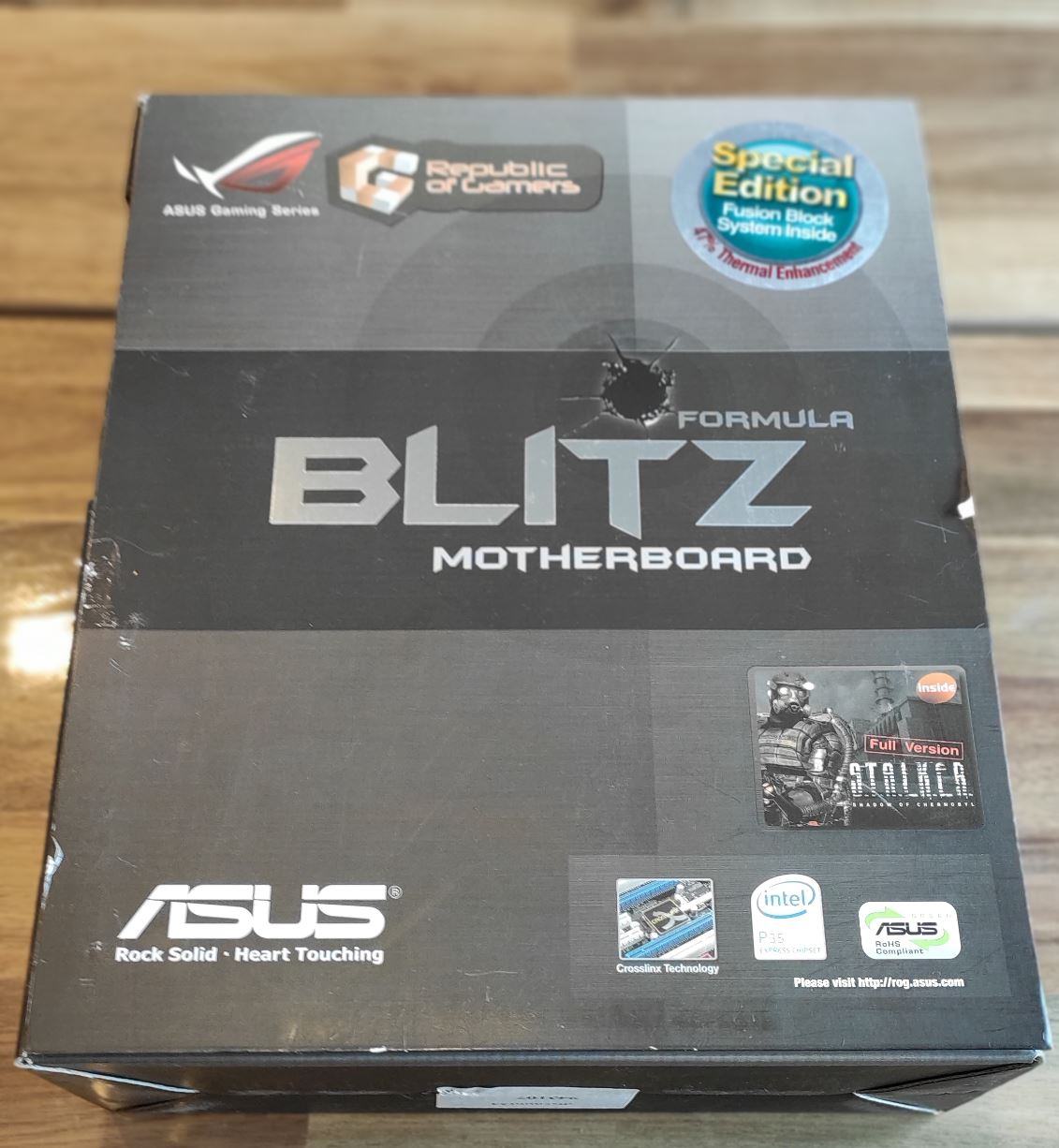 Asus Blitz Formula OVP.JPG