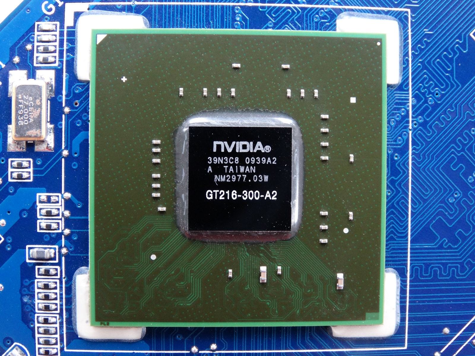 Asus GT 220 1024 MB Karte 1 (5).JPG