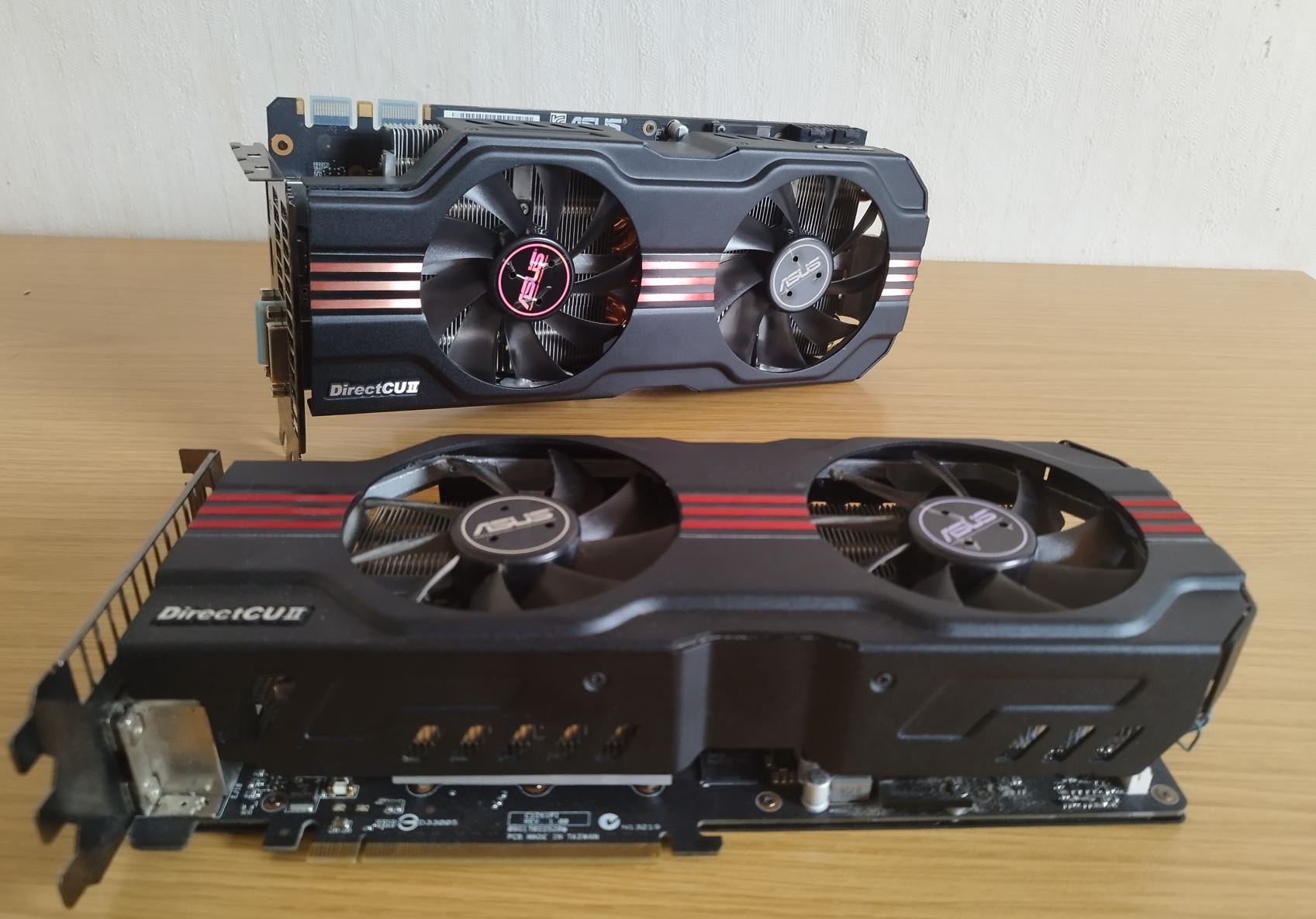 Asus GTX 580 x2.JPG