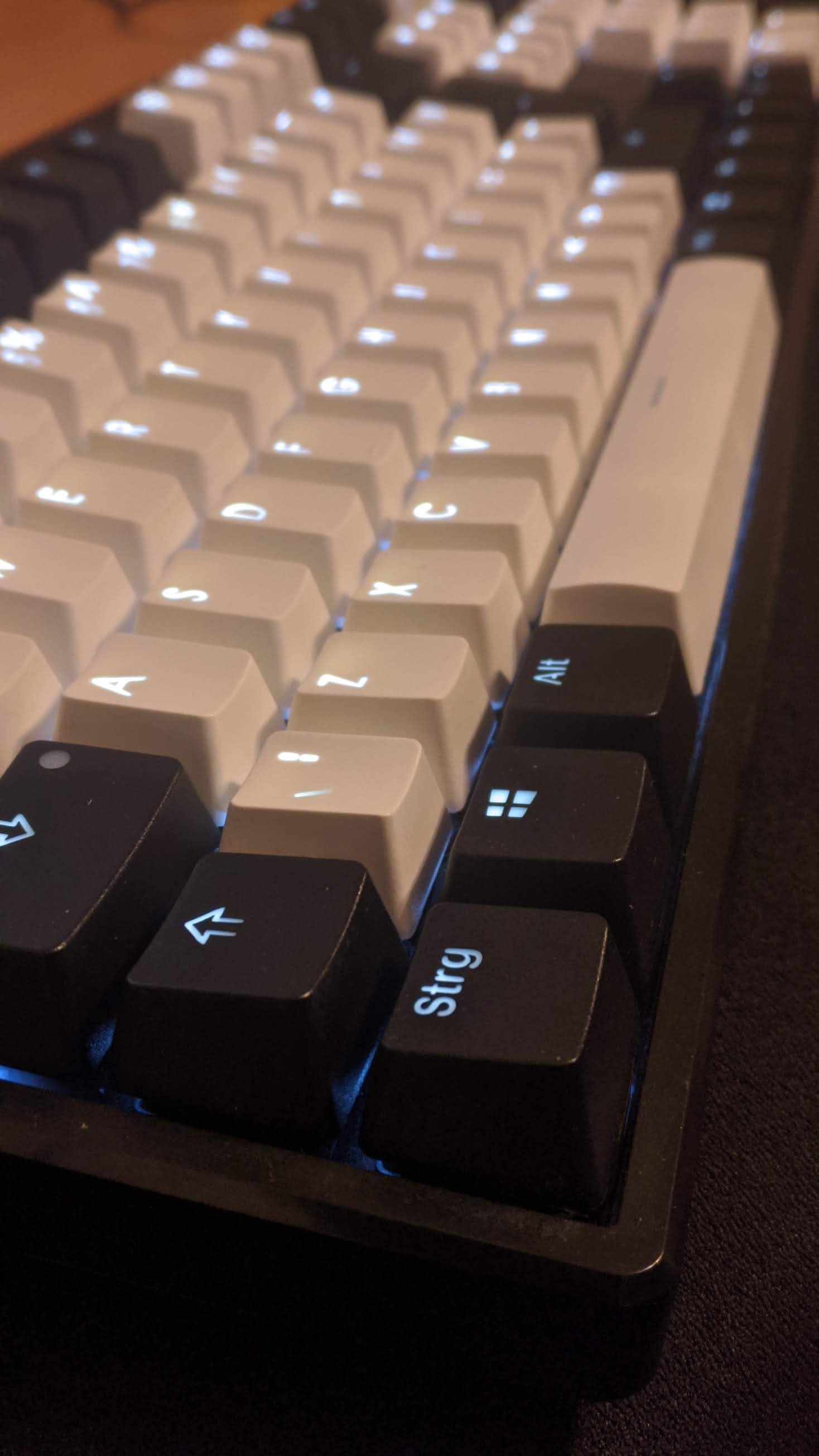 B_W_Keyboard.jpg