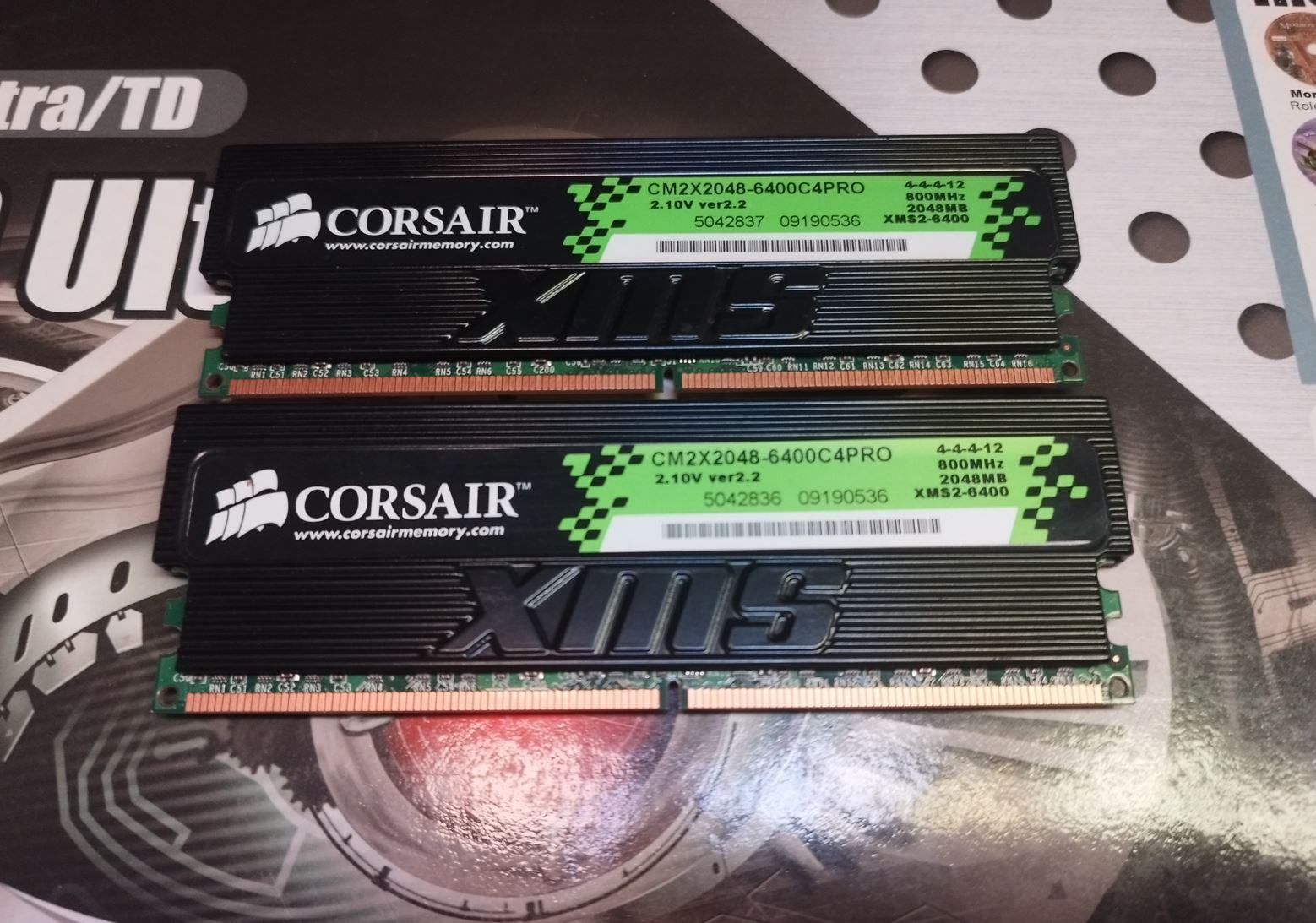 Corsair DDR2 PRO Schwarz2.JPG