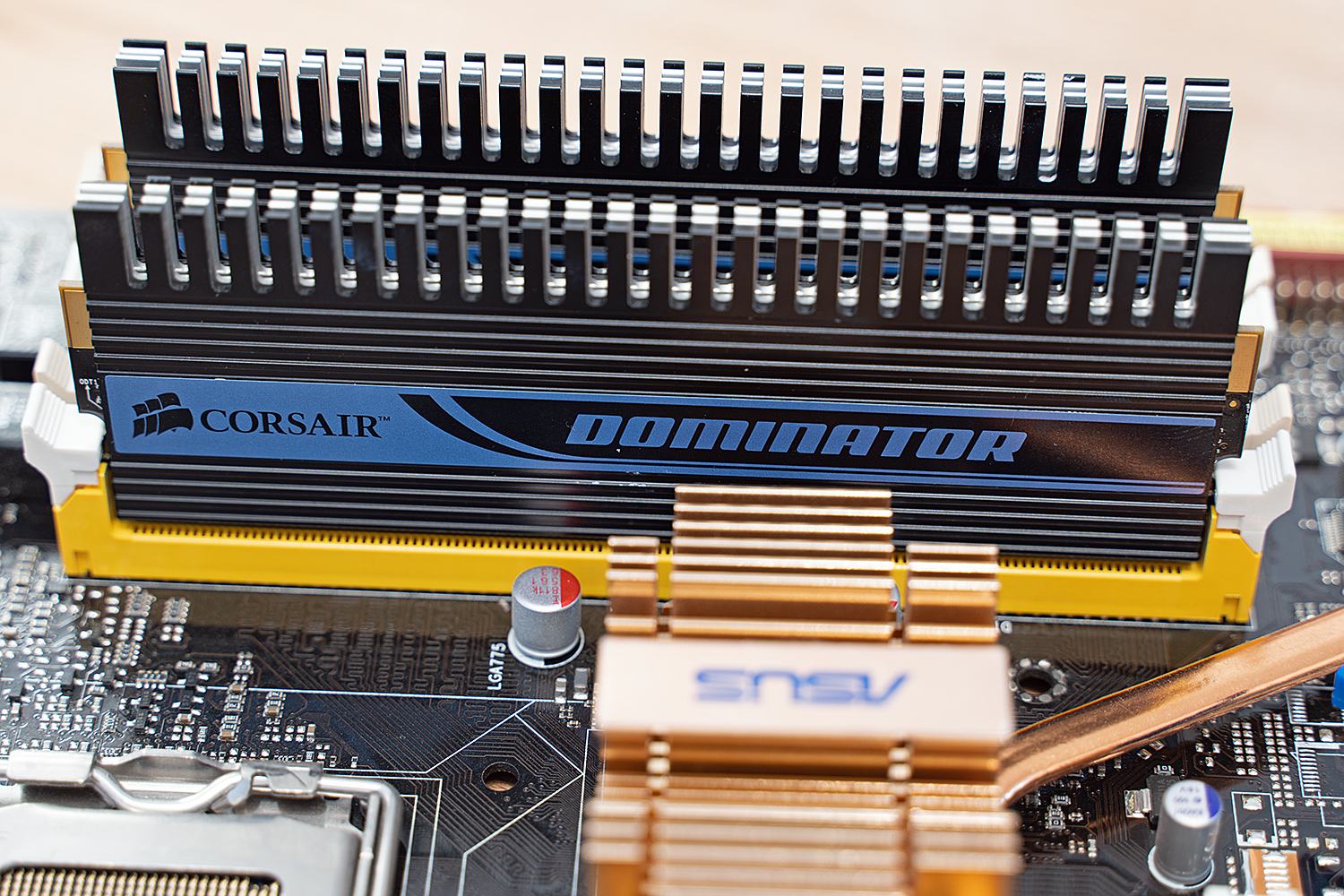 Corsair_Domi_pc8500_ver1.2_2.jpg