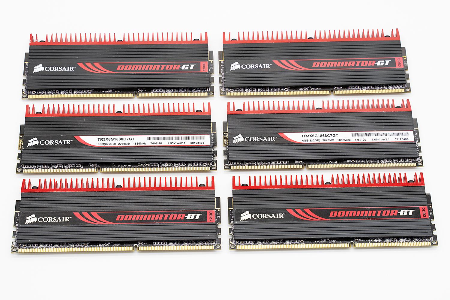 corsair_dominators_6x2gb_rot_ver2.1_hyper.jpg