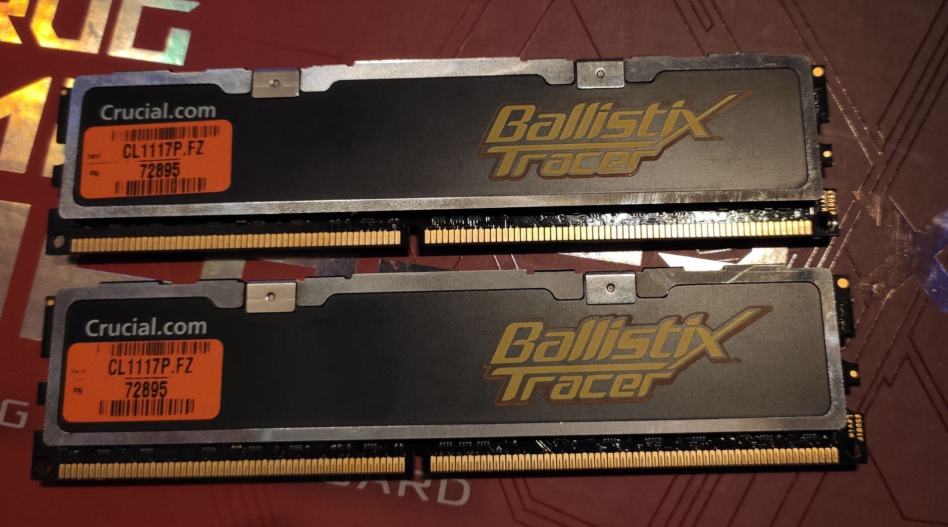 Crucial Ballistix Tracer DDR2 8004.JPG