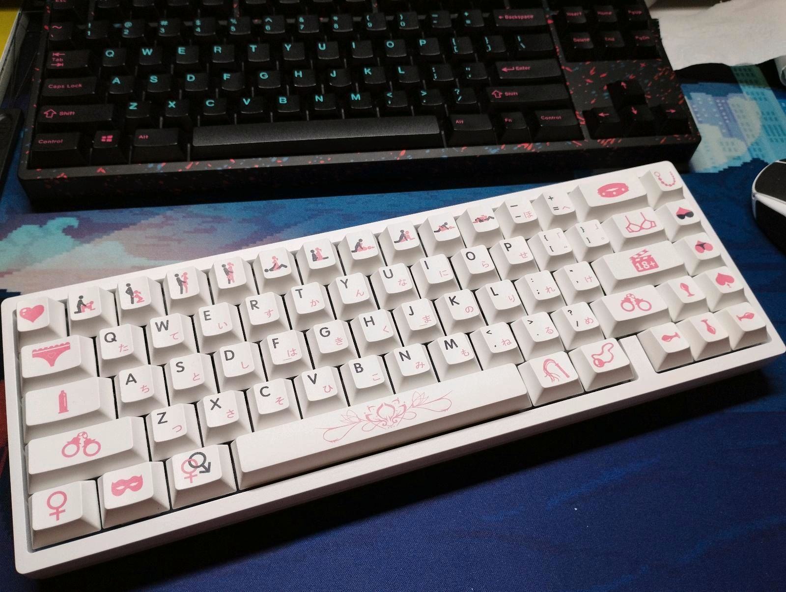 eKa Sex-Keycaps.jpg