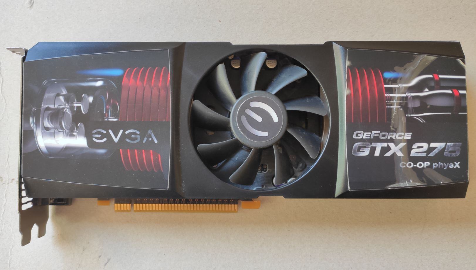 EVGA GTX 275 CO-OP physX.JPG