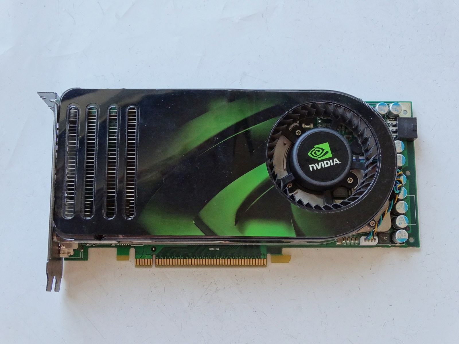 Foxconn Geforce 8800 GTS 640 MB Karte 1 (1).JPG