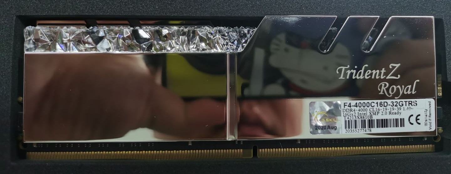 G.SKILL Trident Z Royal Silver F4-4000C16D-32GTRS (B-Die, overclock.net, recut).jpg