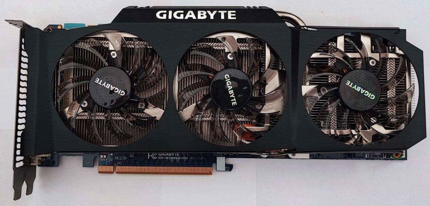 Gigabyte GTX 580 SOC  Nr1 Front.jpg