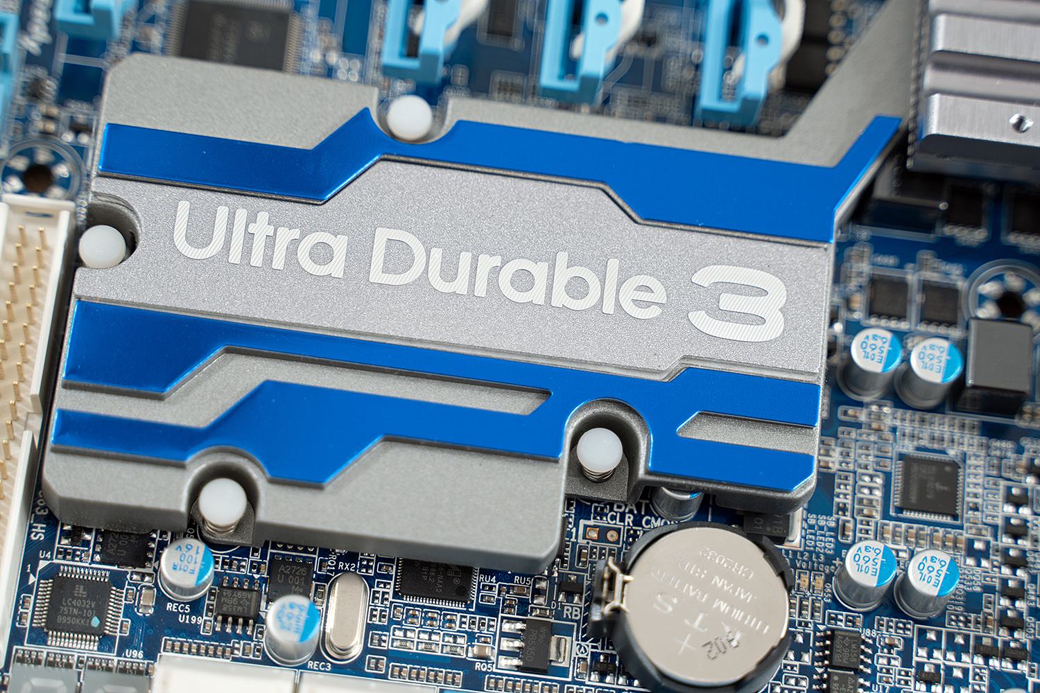 Gigabyte_X58A_UD7_SB_close.jpg