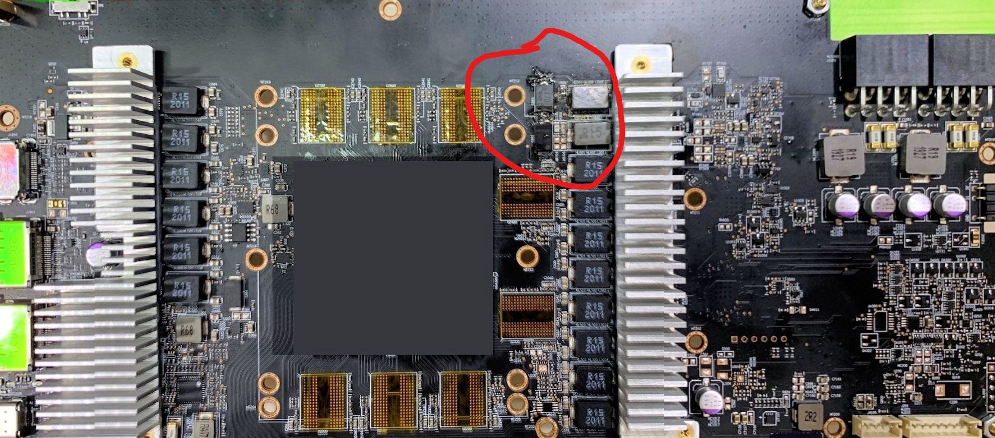 InkedAMD-Radeon-RX-6800XT-PCB_LI.jpg