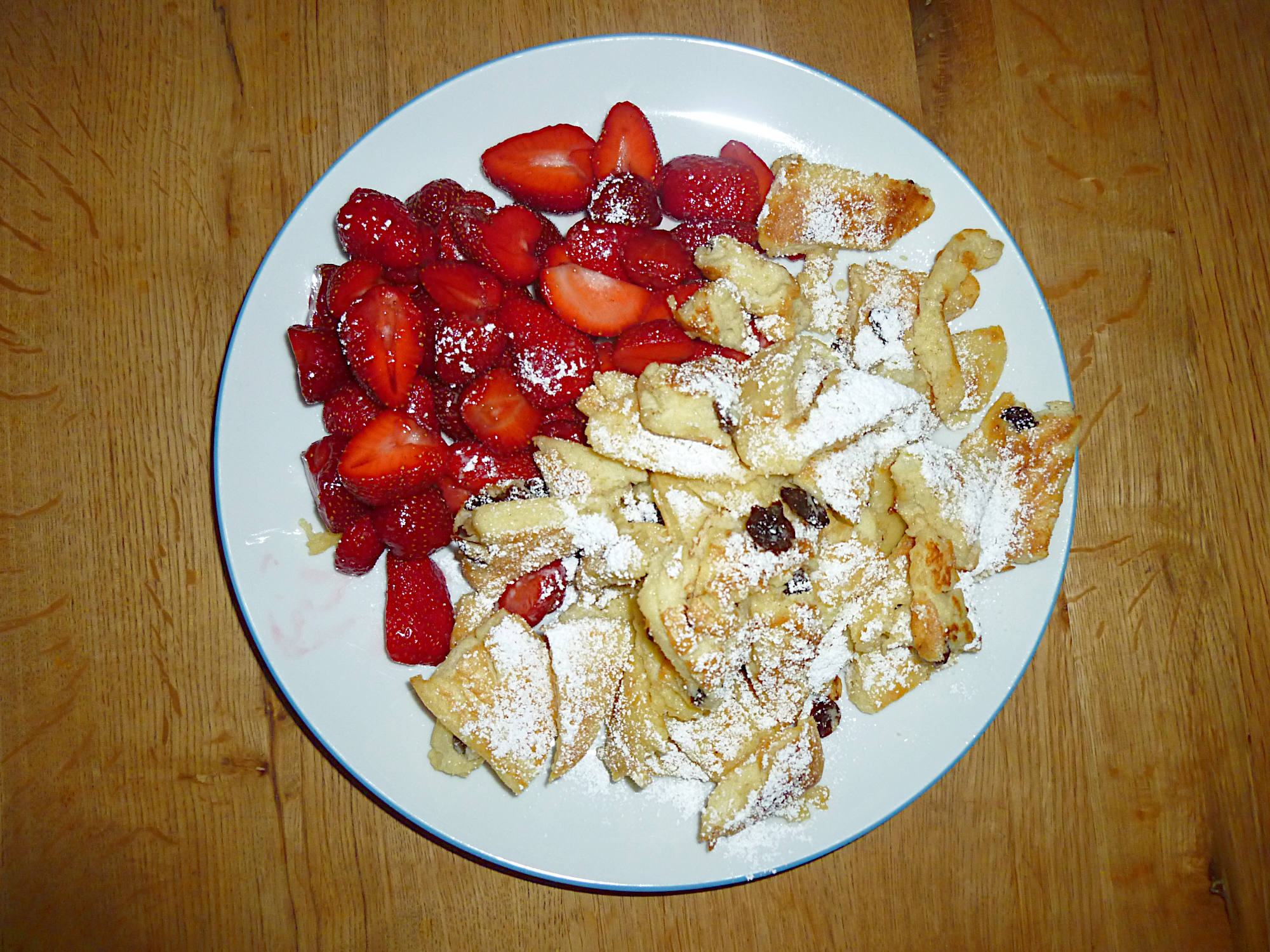 kaiserschmarrn-mit-erdbeeren.JPG