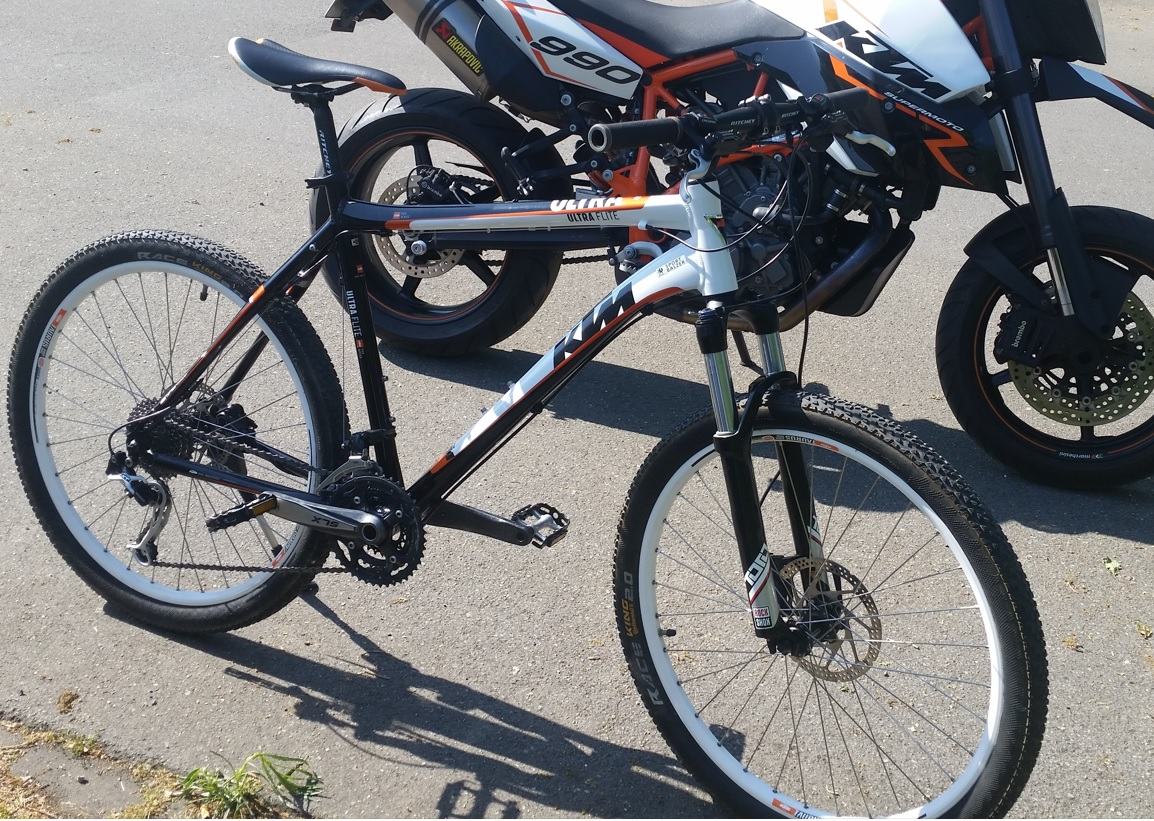 KTM Fahrrad und SMR.jpg