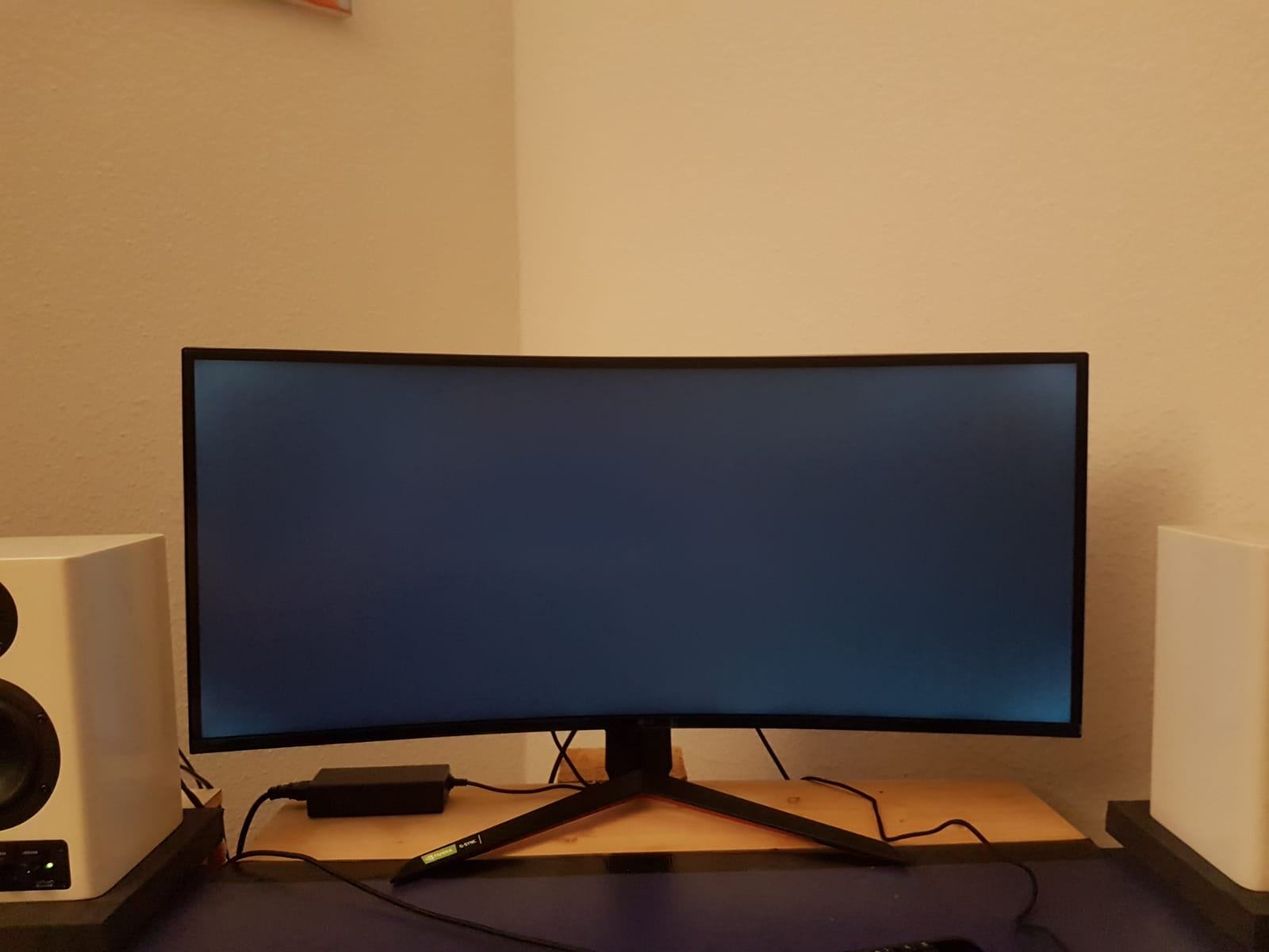 Monitor 2.jpg