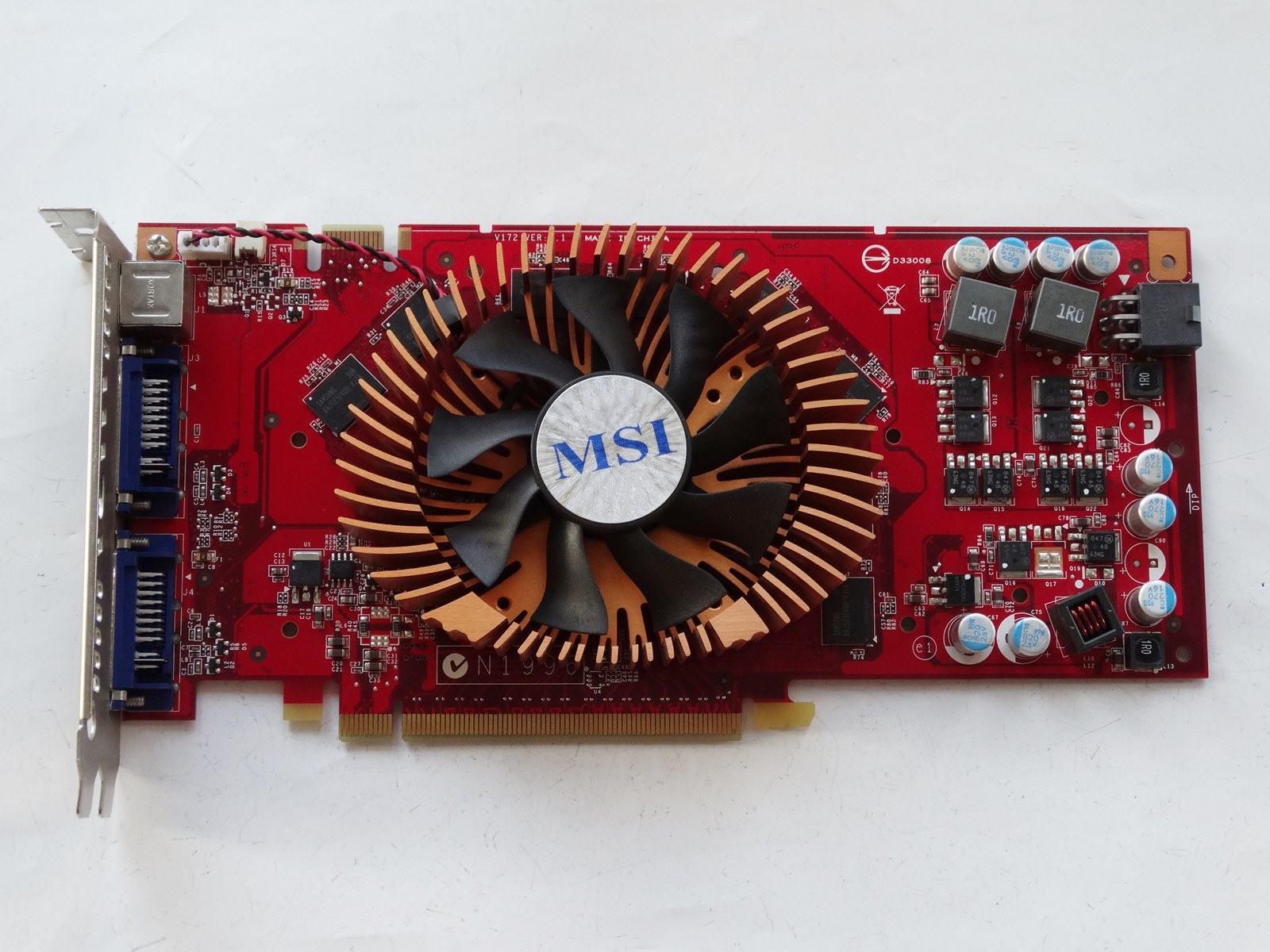 MSI Geforce 9800 GT 512 MB Karte 1 (1).JPG