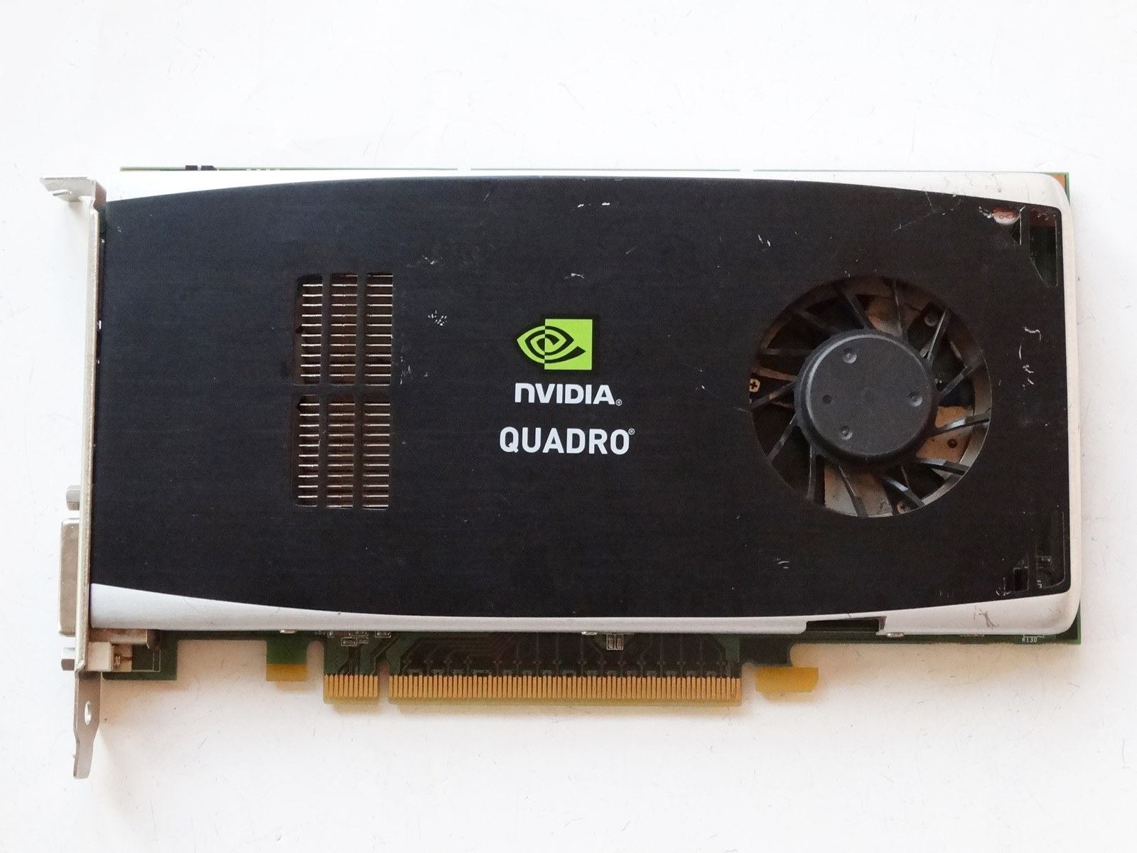 Nvidia QuadroFX 1800 768 MB Karte 1 (1).JPG