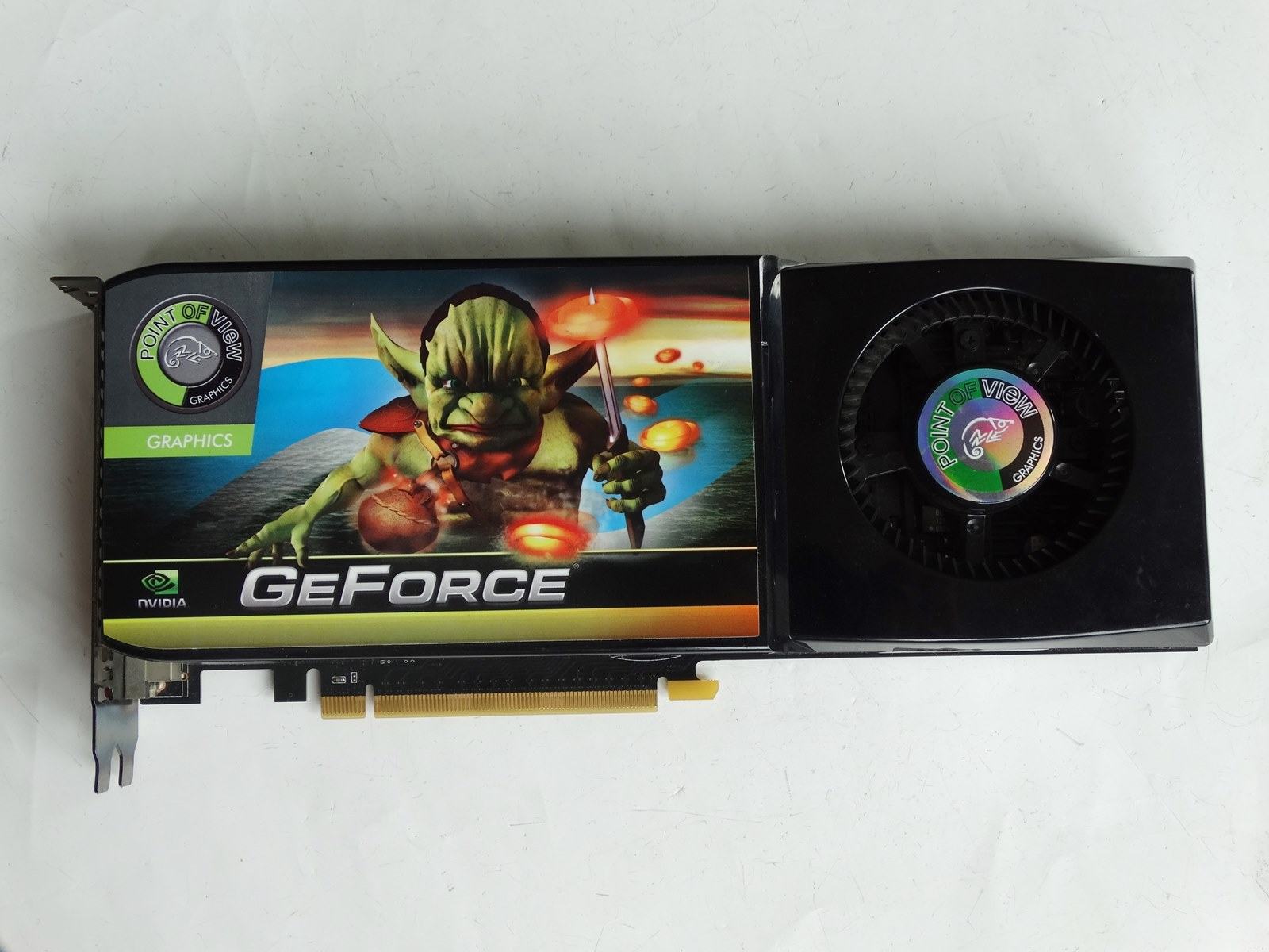 Point of View Geforce GTX 260 896 MB Karte 1 (1).JPG