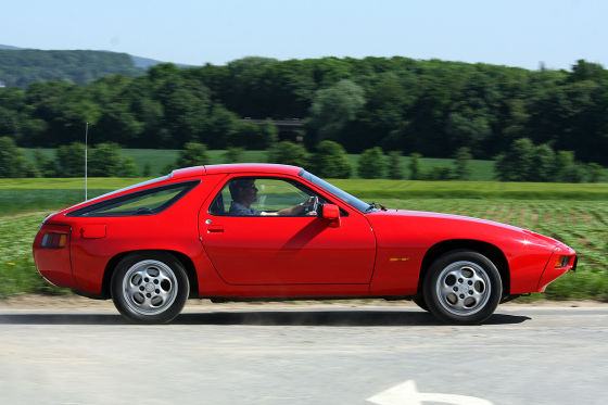 Porsche-928-560x373-28b89f74d7ba0da7.jpg