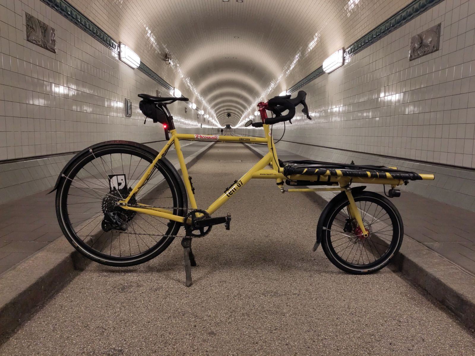 Rocinante im alten Elbtunnel.jpg