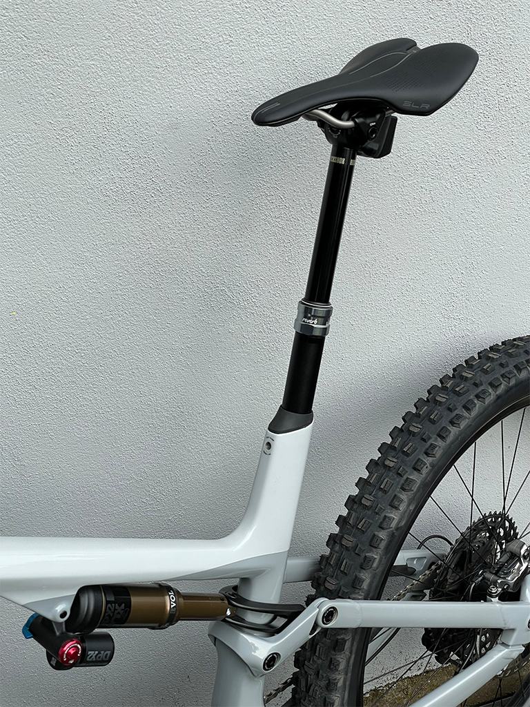 Seatpost.jpg