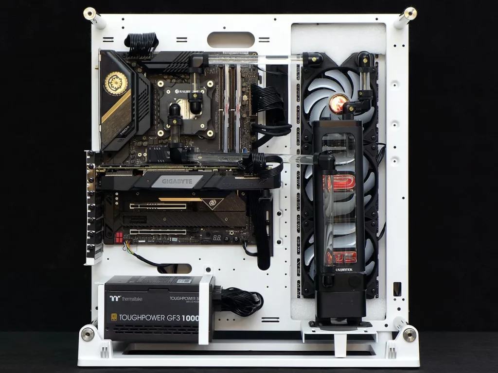 Thermaltake_Core-P3-TG-Pro_Filled-1024x768.jpg