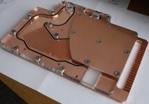 Asus GTX 580 DirectCU II Wasserkühler3.jpg