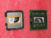 Pentium D 820 naked + IHS (just removed) 2.jpg