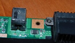 Foto Mainboard Asus M70SA - Seite DC Stecker.JPG