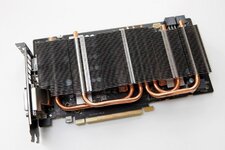 sapphire-radeon-380x-7-840x560.jpg