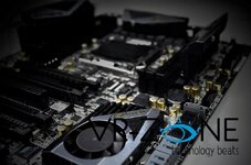 ASRock-X79-Extreme7.jpg