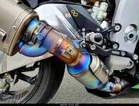 Akrapovich EURO4 exhaust for TuonoV4 and RSV4.jpg