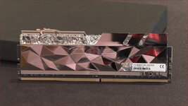 G.SKILL Trident Z Royal Elite F4-4000C14D-16GTES (10B, overclock3d).JPG