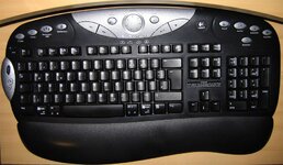 Logitech_schwarz_2.jpg