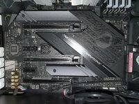 20200211_203743 ROG STRIX X570-E GAMING.jpg