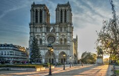 Cathédrale-Notre-Dame-de-Paris-Vue-depuis-le-parvis- -630x405- -©-LeifLinding.jpg