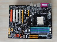 MSI K8N Neo4-F MS-7125 VER.1 Board 1 (1).jpg