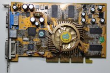 Chaintech GeForce 4 Ti4200 D128M (2).jpg