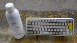 HHKB vs. Wasserstoffperoxid.JPG