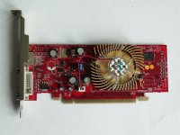 MSI Geforce 7300 LE 64 MB Karte 1 (1).JPG