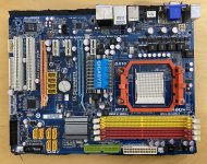 Gigabyte GA-MA790GP-DS4H.jpg