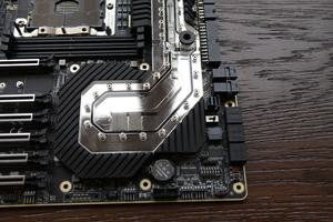 EVGA SR-3 Dark