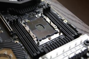 EVGA SR-3 Dark