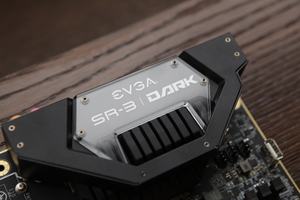 EVGA SR-3 Dark