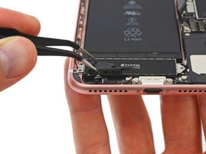 Apple iPhone 7 Plus Teardown by iFixit.