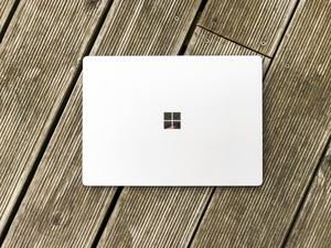 Microsoft Surface Laptop